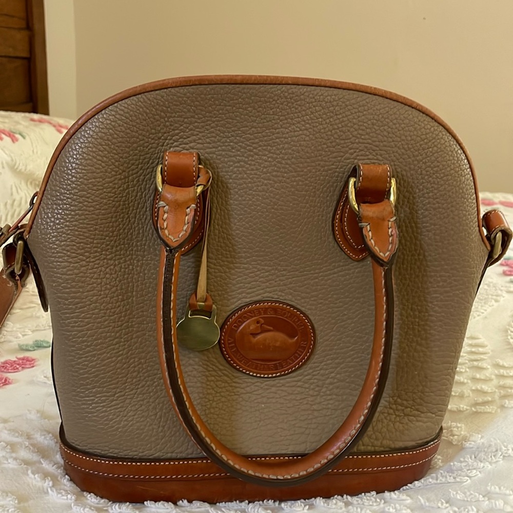 Beautiful Vintage Dooney&Bourke Dome Satchel..Taupe with British Tan details.